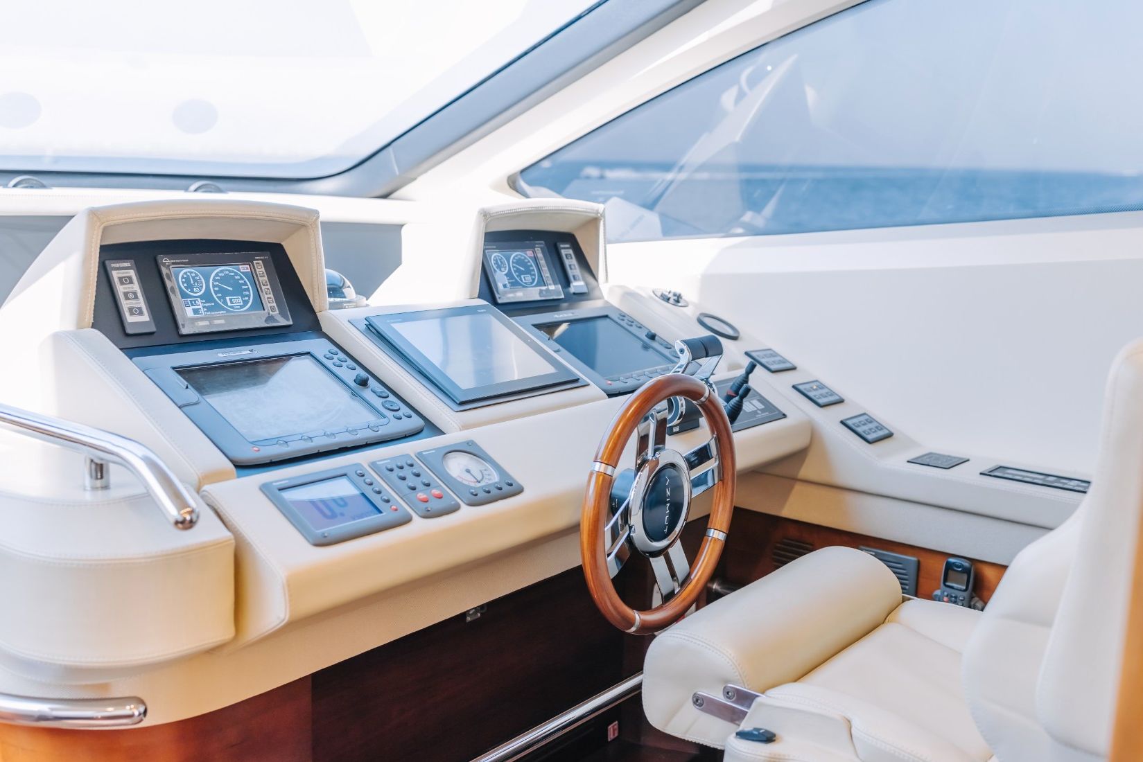 Azimut Viktoria, gallery image 15