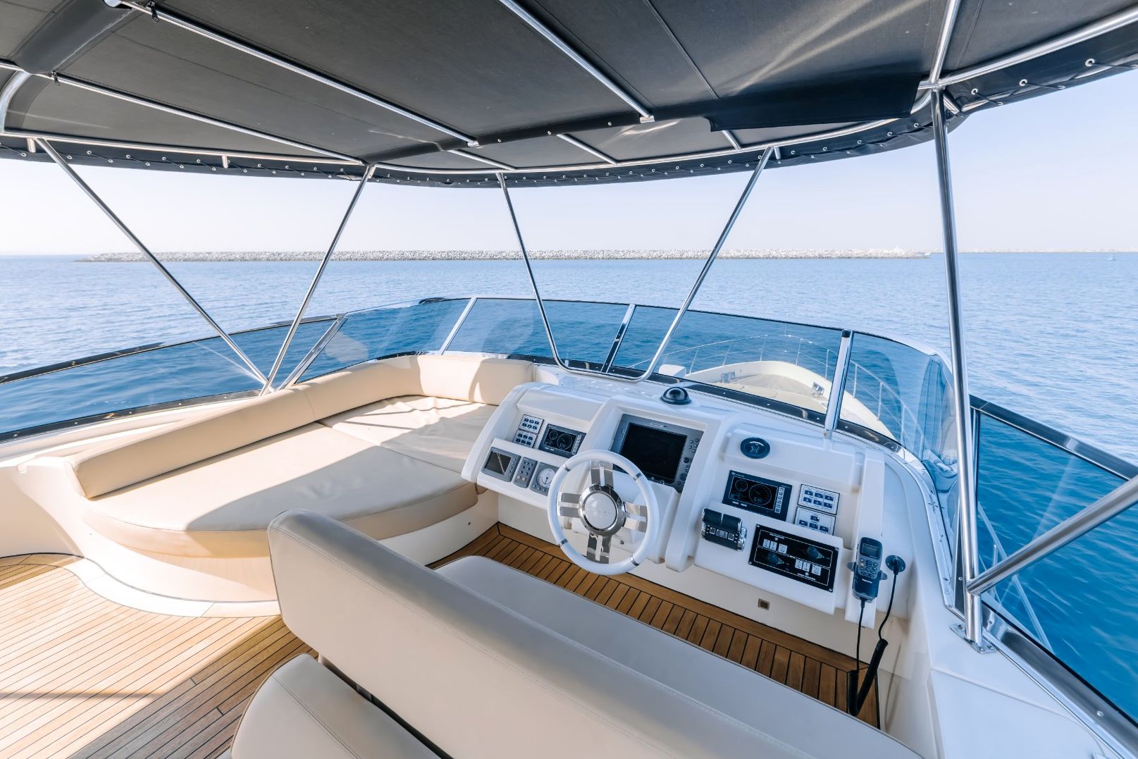 Azimut Viktoria, gallery image 6