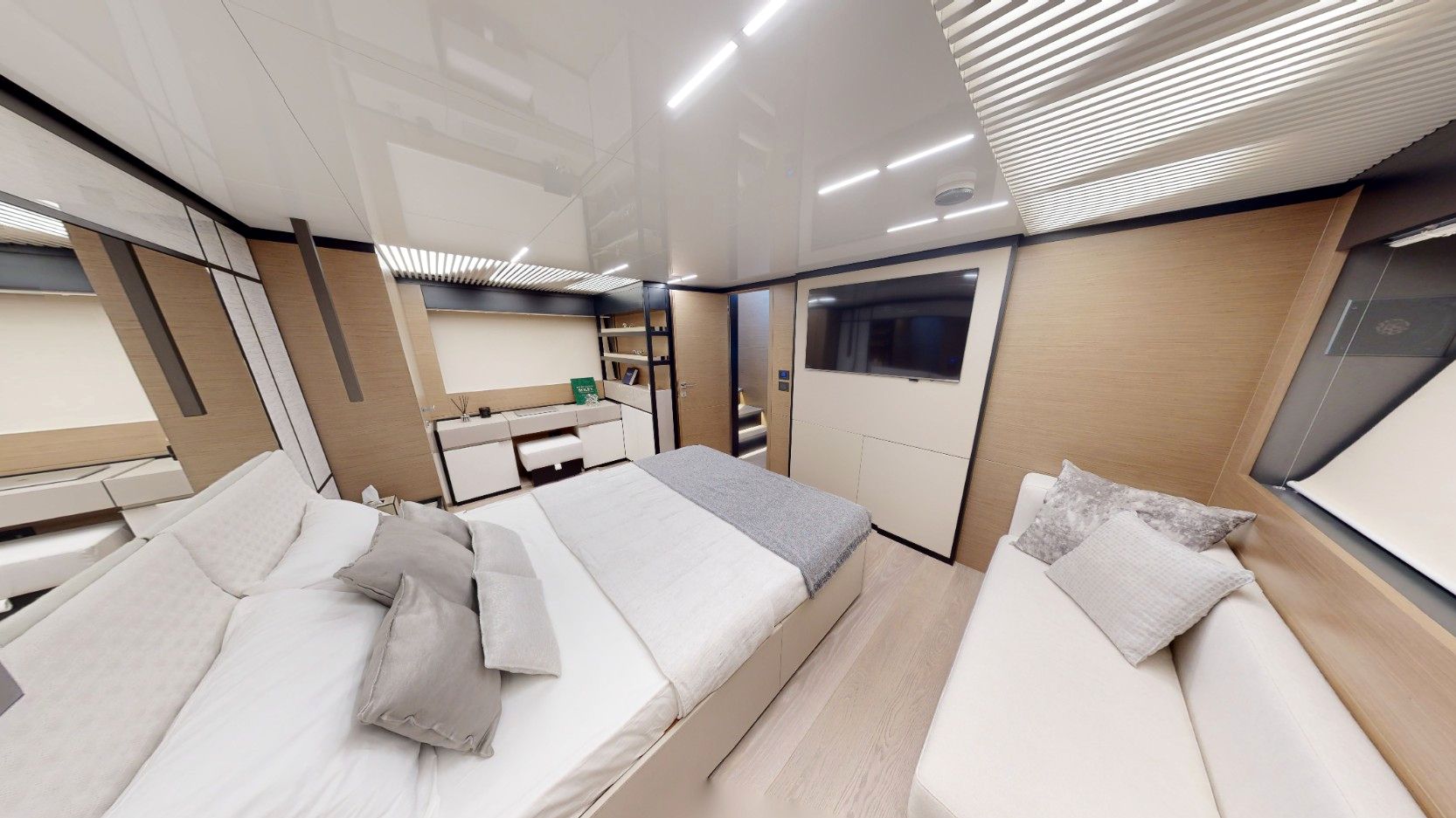 Ferretti 78 ft, gallery image 11