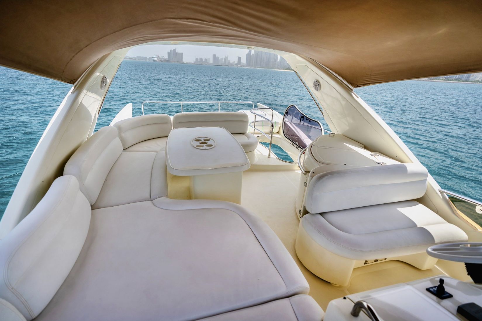 Azimut Lucky Star, gallery image 7