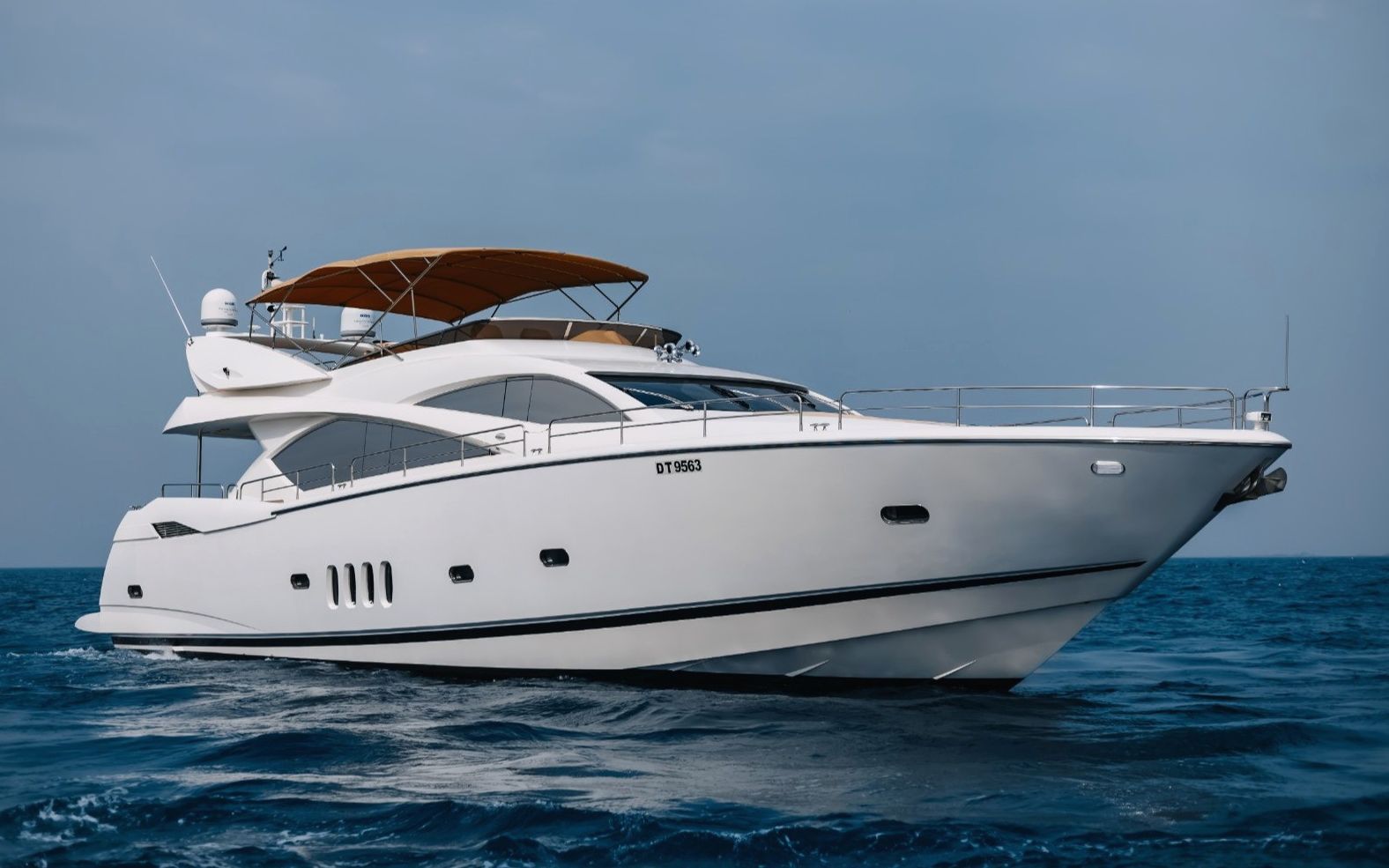 Sunseeker Why Not (82 ft)